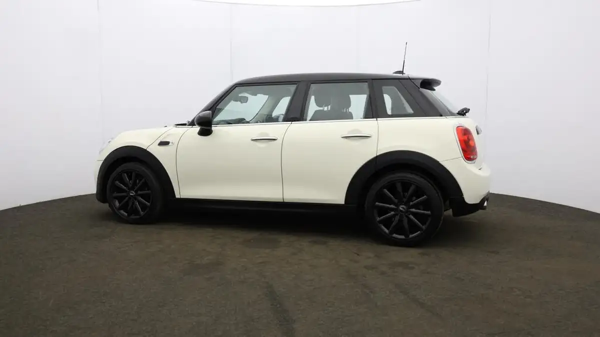 2017-mini-cooper-15-cooper-ss-hatchback-5d-big-68