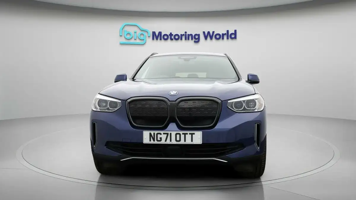 2022-bmw-ix3-e-premier-edition-big-2