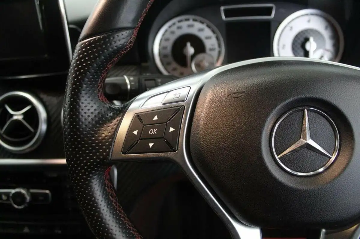 2013-mercedes-benz-a-class-15-cdi-a180-amg-sport-109ps-blueefficiency-big-49