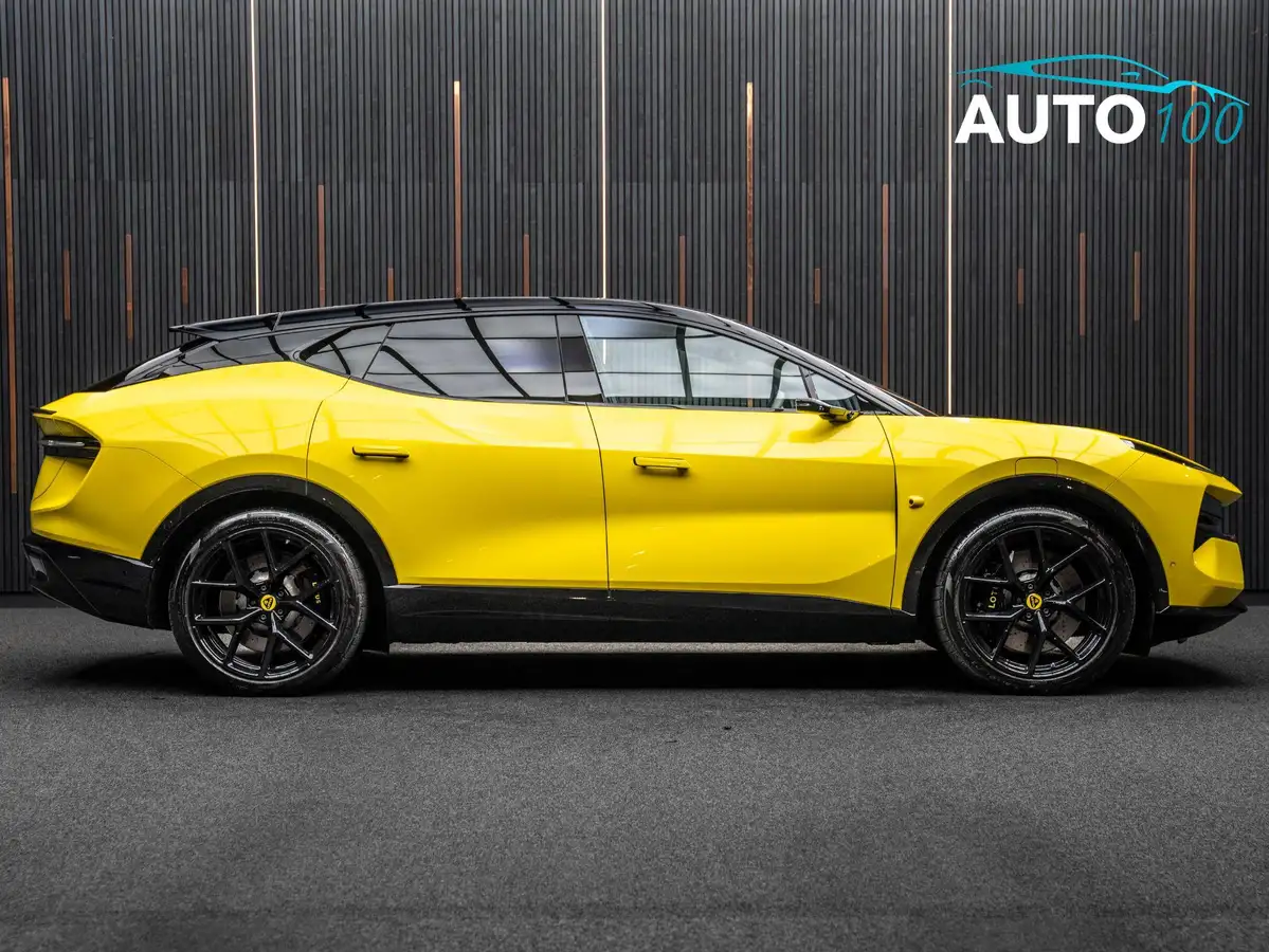 2023-lotus-eletre-e-r-big-14