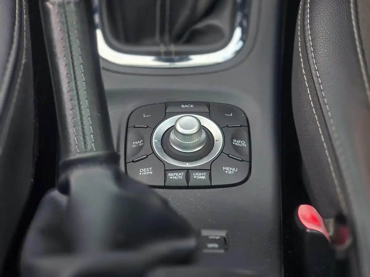 2014-renault-megane-16td-dynamique-big-44