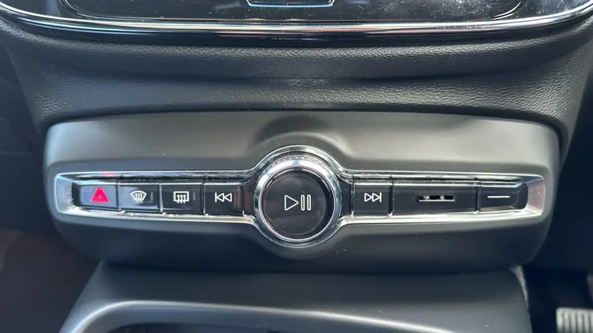 2022-volvo-c40-e-twin-recharge-pro-big-48