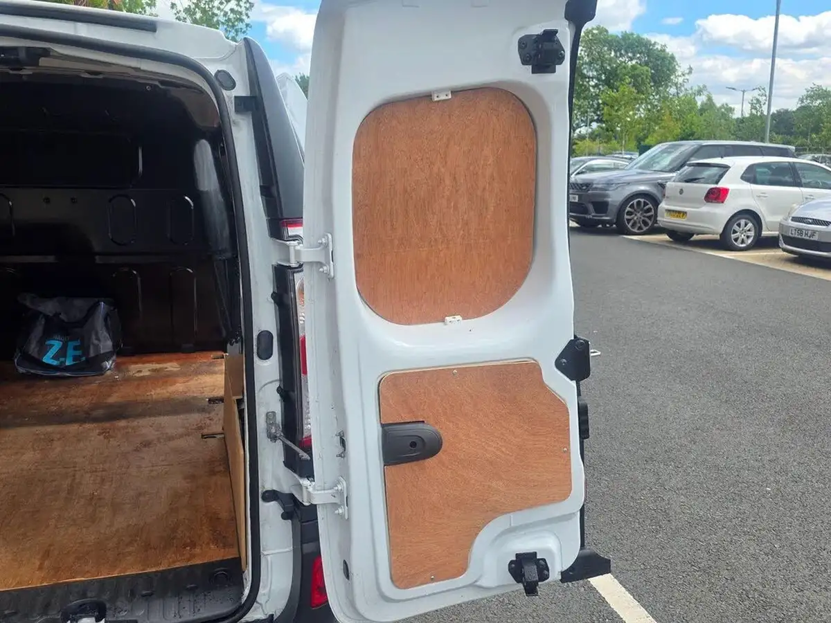 2019-renault-kangoo-maxi-e-maxi-ze33-panel-big-11