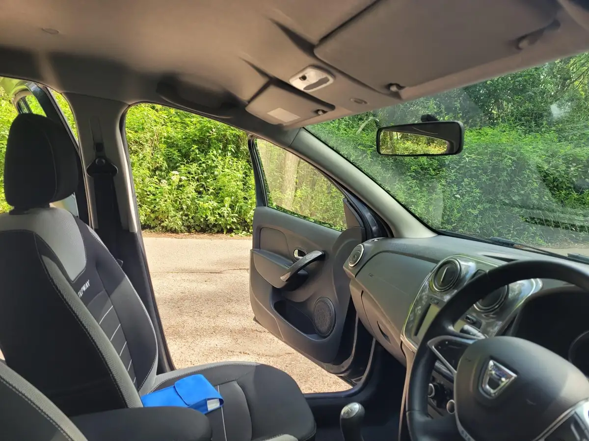 2017-dacia-sandero-stepway-15dci-laureate-big-26