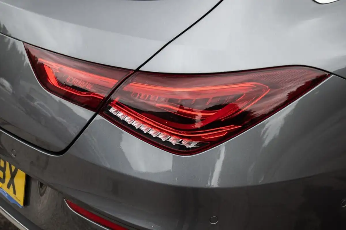 2022-mercedes-benz-cla-big-40