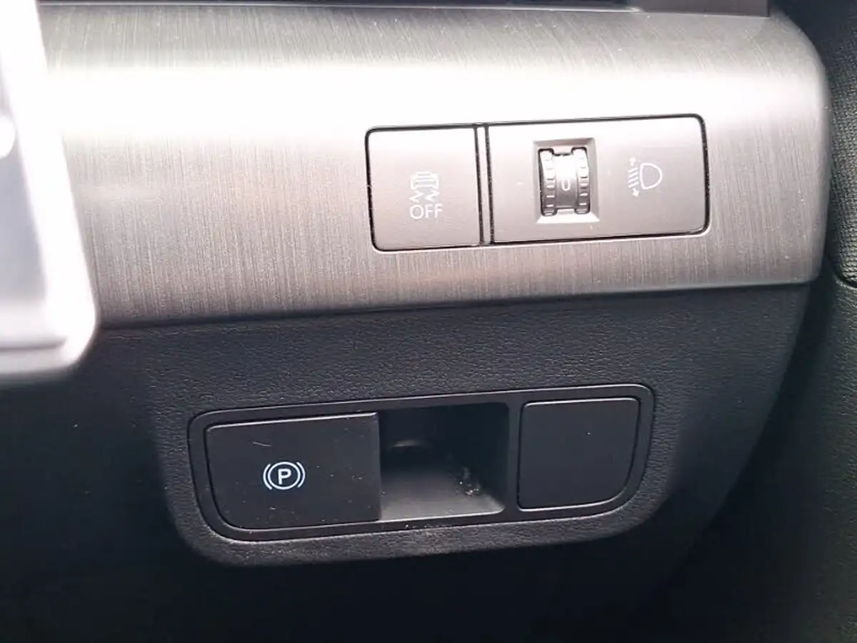 2024-hyundai-kona-e-advance-218ps-65kwh-big-18