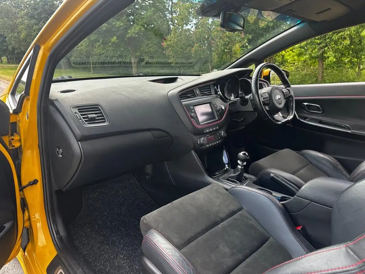 2015-kia-pro-ceed-16-t-gdi-gt-big-20