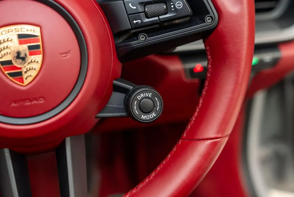 2023-porsche-911-30-targa-4-big-20