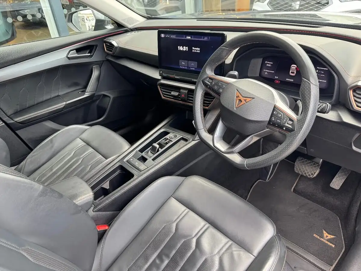 2021-cupra-formentor-14-e-hybrid-v2-big-5