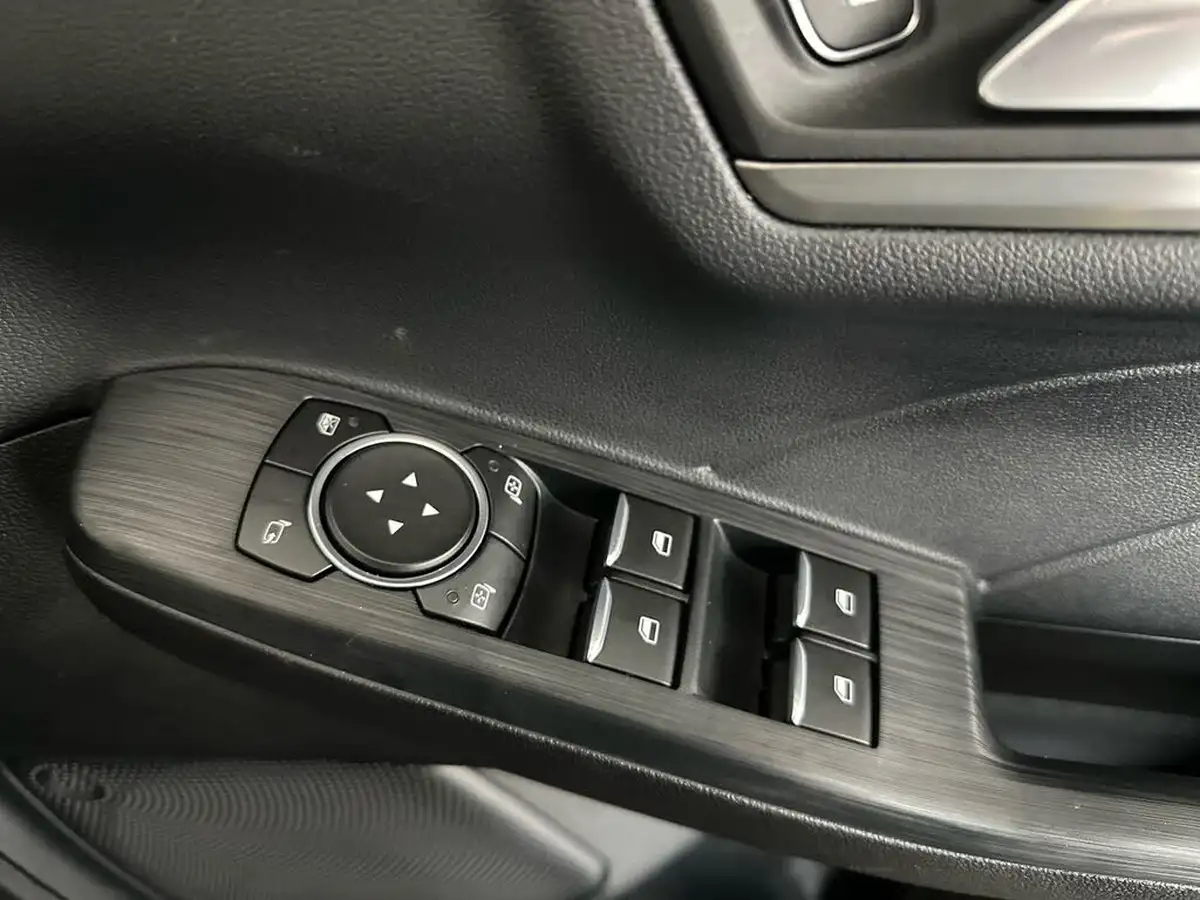 2022-ford-kuga-big-24