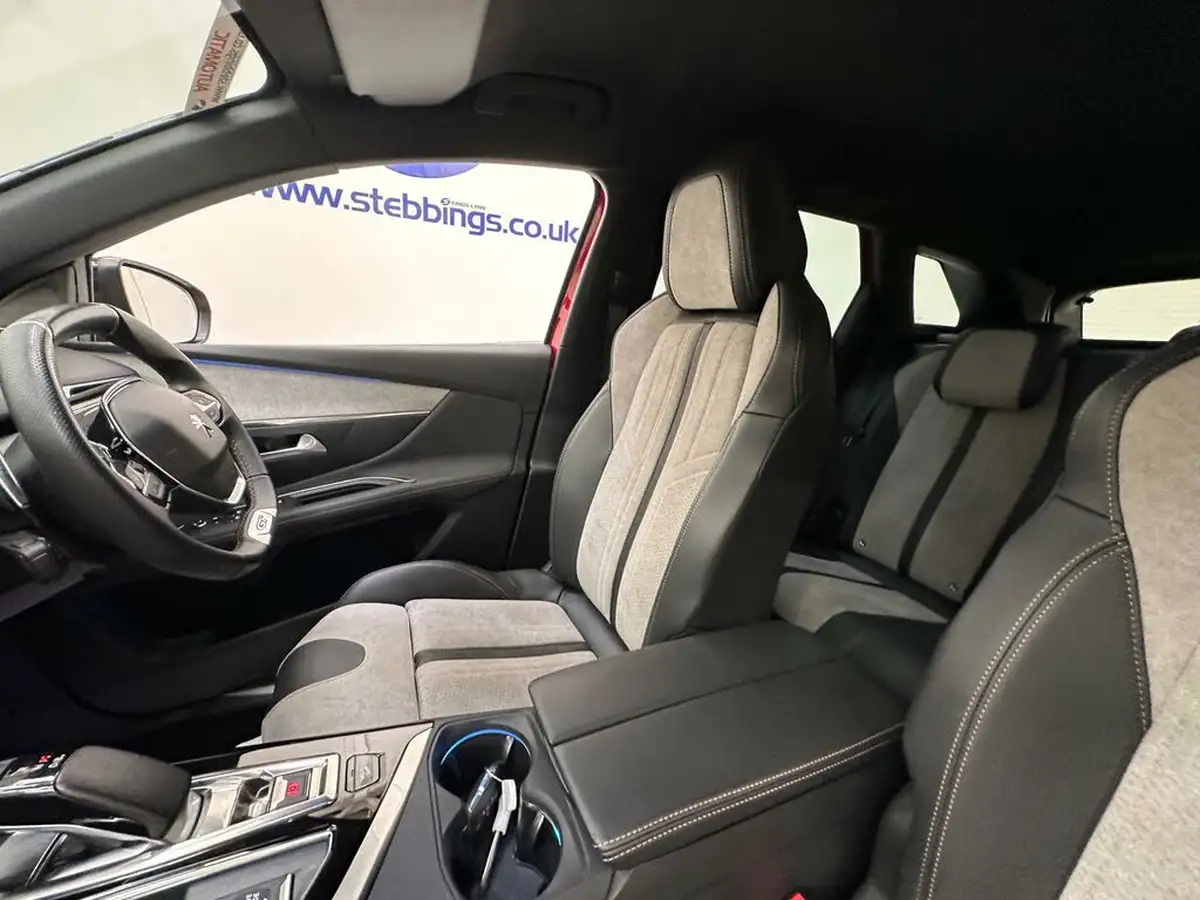 2021-peugeot-3008-suv-16-puretech-gt-300bhp-4wd-hybrid4-e-eat8-big-32