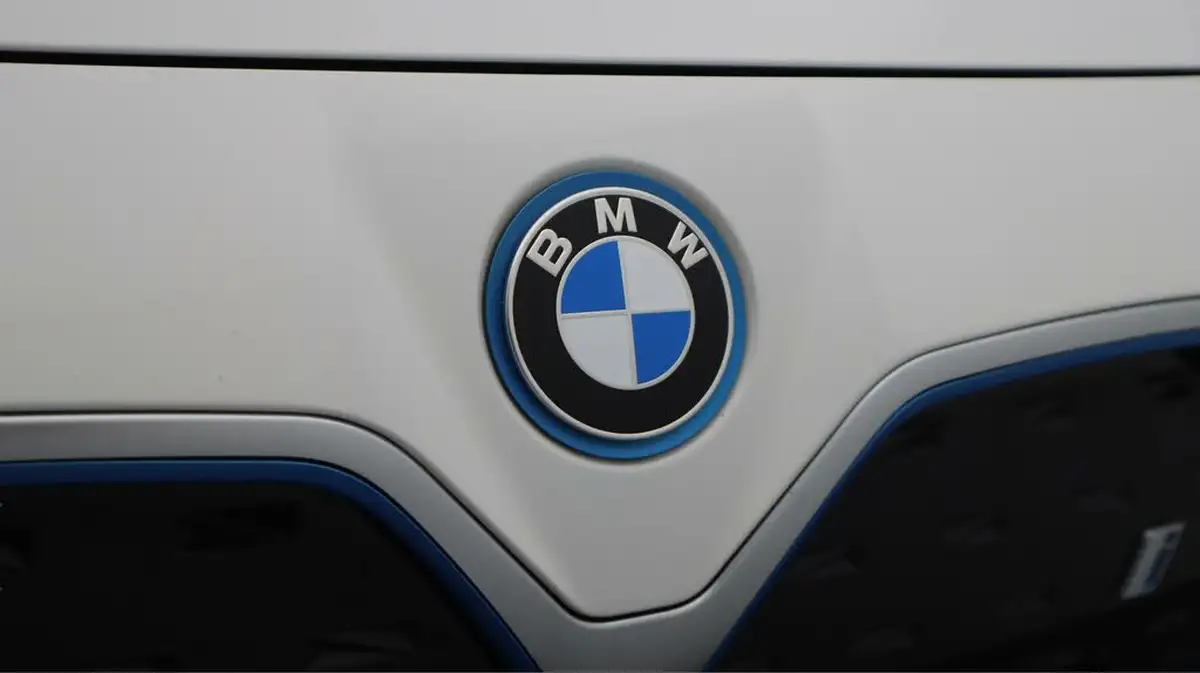 2022-bmw-i4-e-edrive40-m-sport-big-24