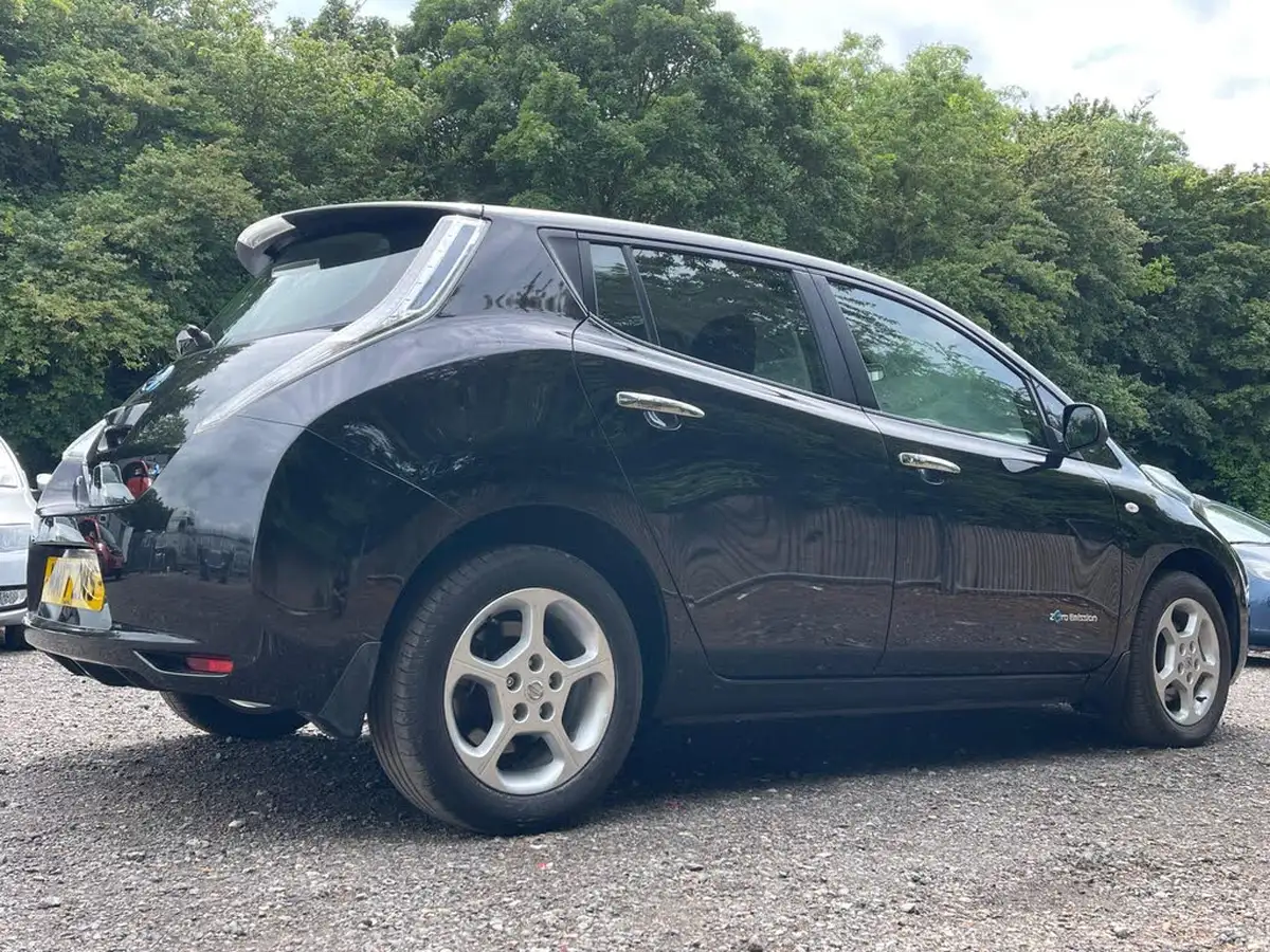 2017-nissan-leaf-e-acenta-80kw-30kwh-big-5