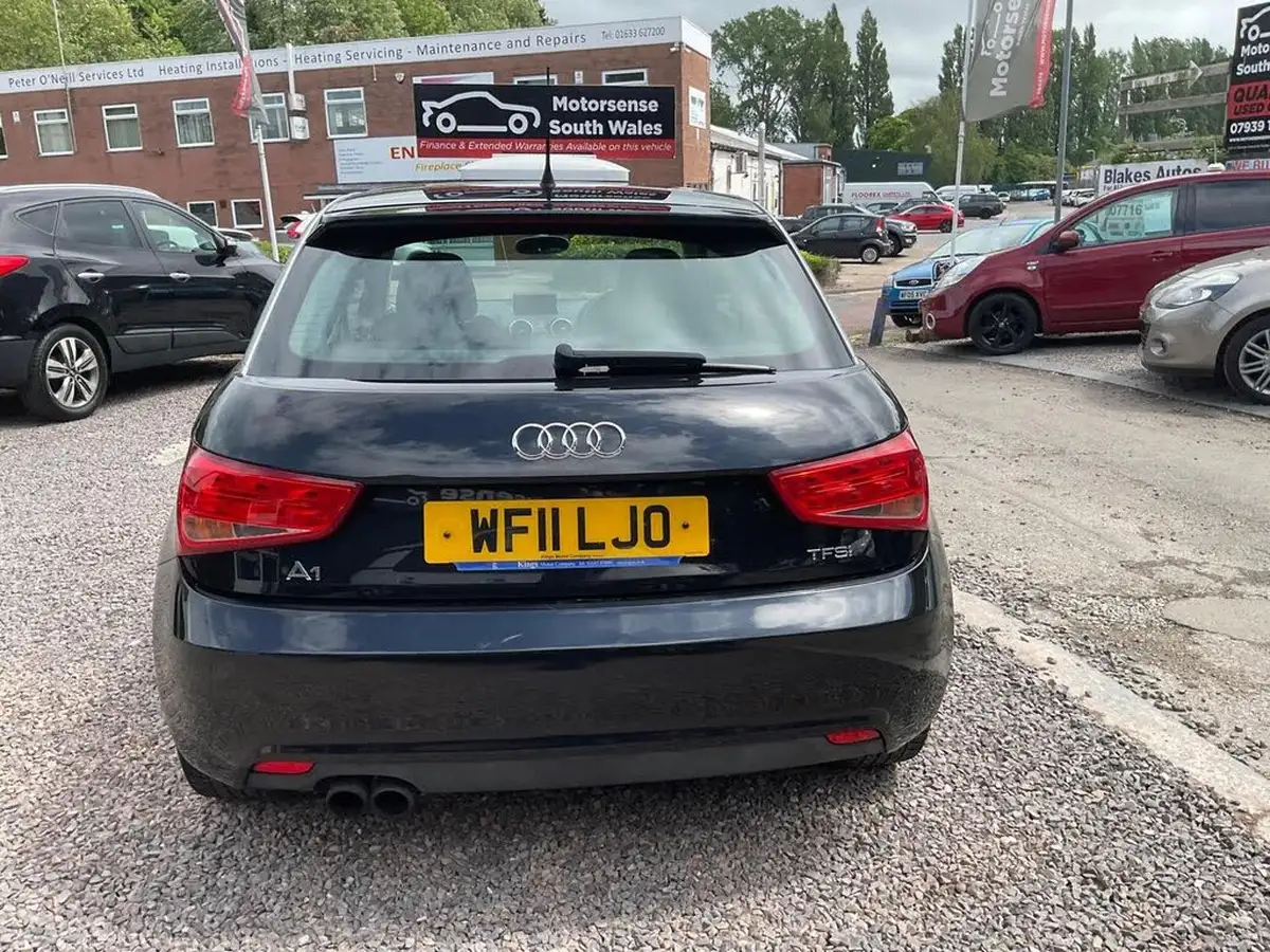2011-audi-a1-14-sport-tfsi-hatchback-3d-big-66