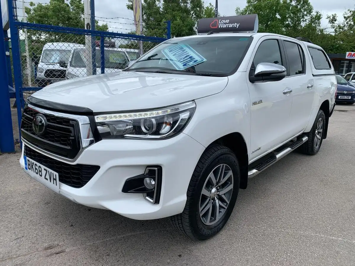 2018-toyota-hi-lux-24d-4d-invincible-at35-32t-auto-big-2