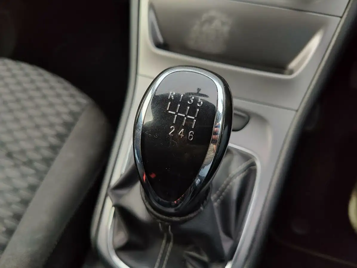 2015-vauxhall-astra-14i-16v-turbo-energy-big-16