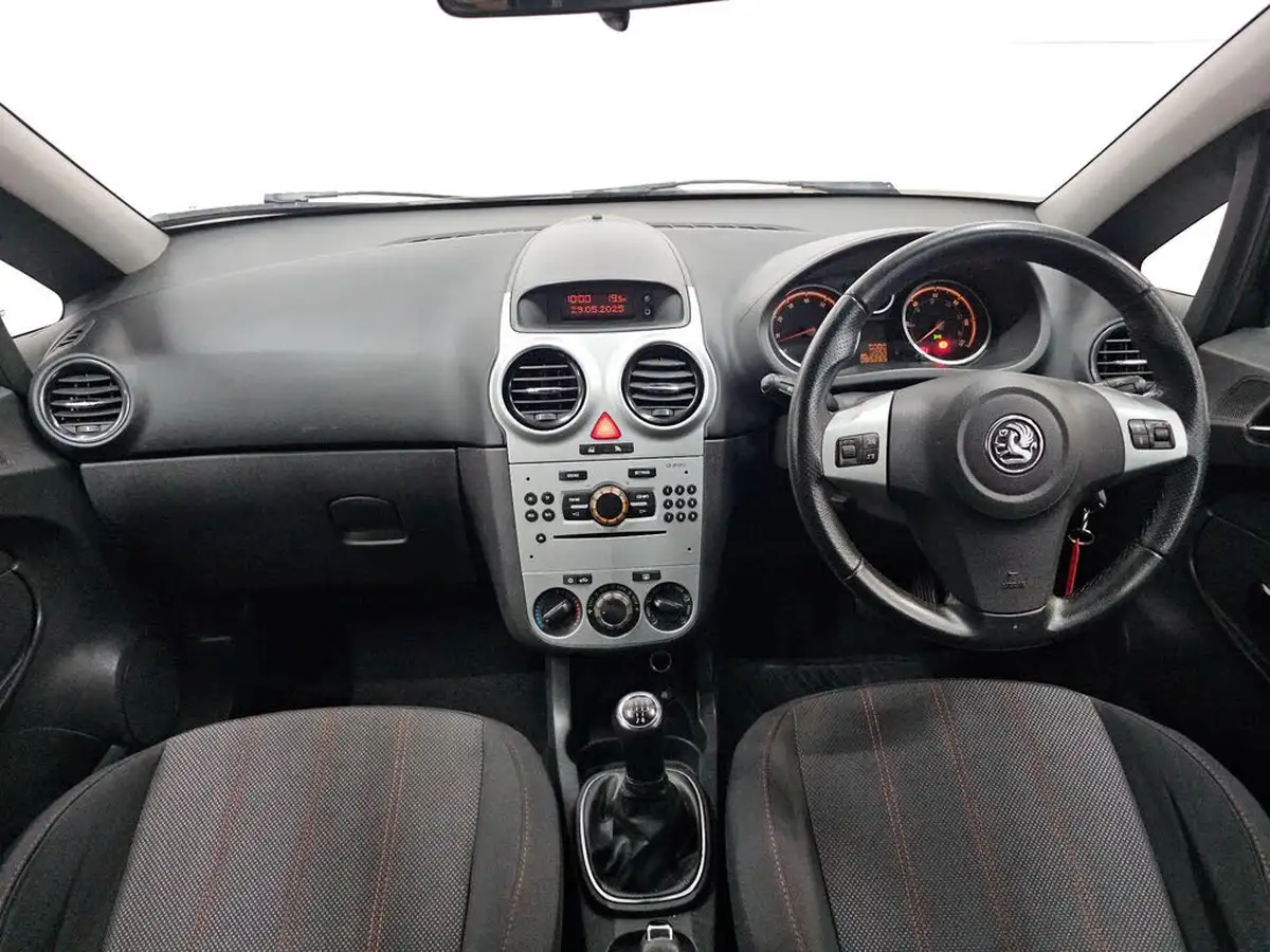 2010-vauxhall-corsa-12-sxi-85ps-ac-5d-big-1