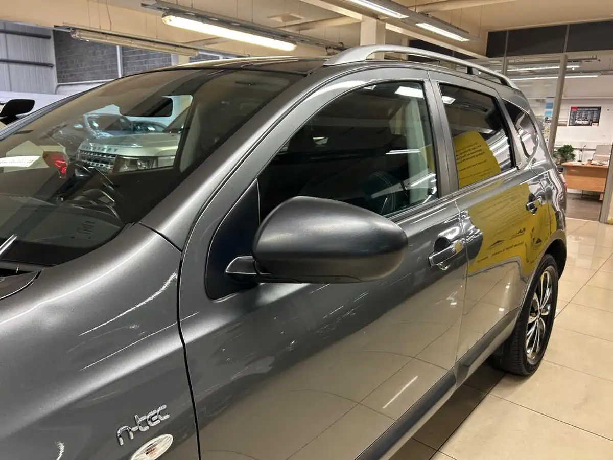 2011-nissan-qashqai2-15td-n-tec-big-15