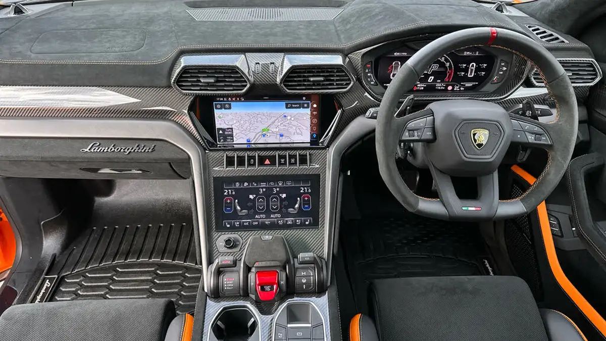 2023-lamborghini-urus-40-no-trim-big-6
