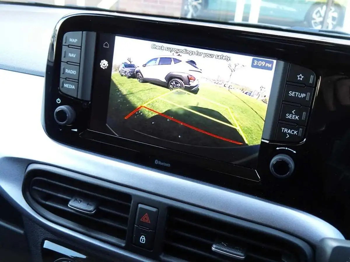 2025-hyundai-i10-10-premium-63ps-big-11