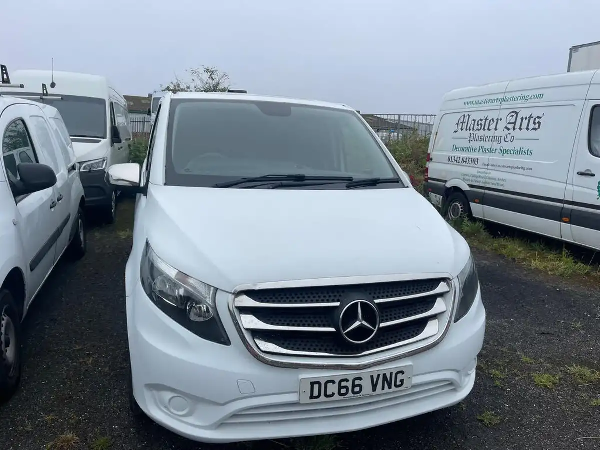 2016-mercedes-benz-vito-21cdi-114-bluetec-panel-extra-long-big-5