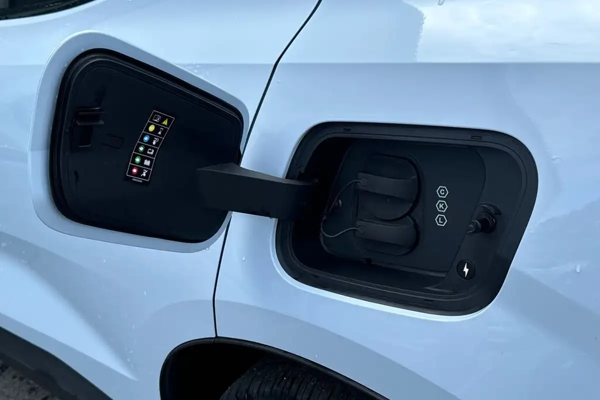 2024-volvo-ex30-e-twin-ultra-big-39