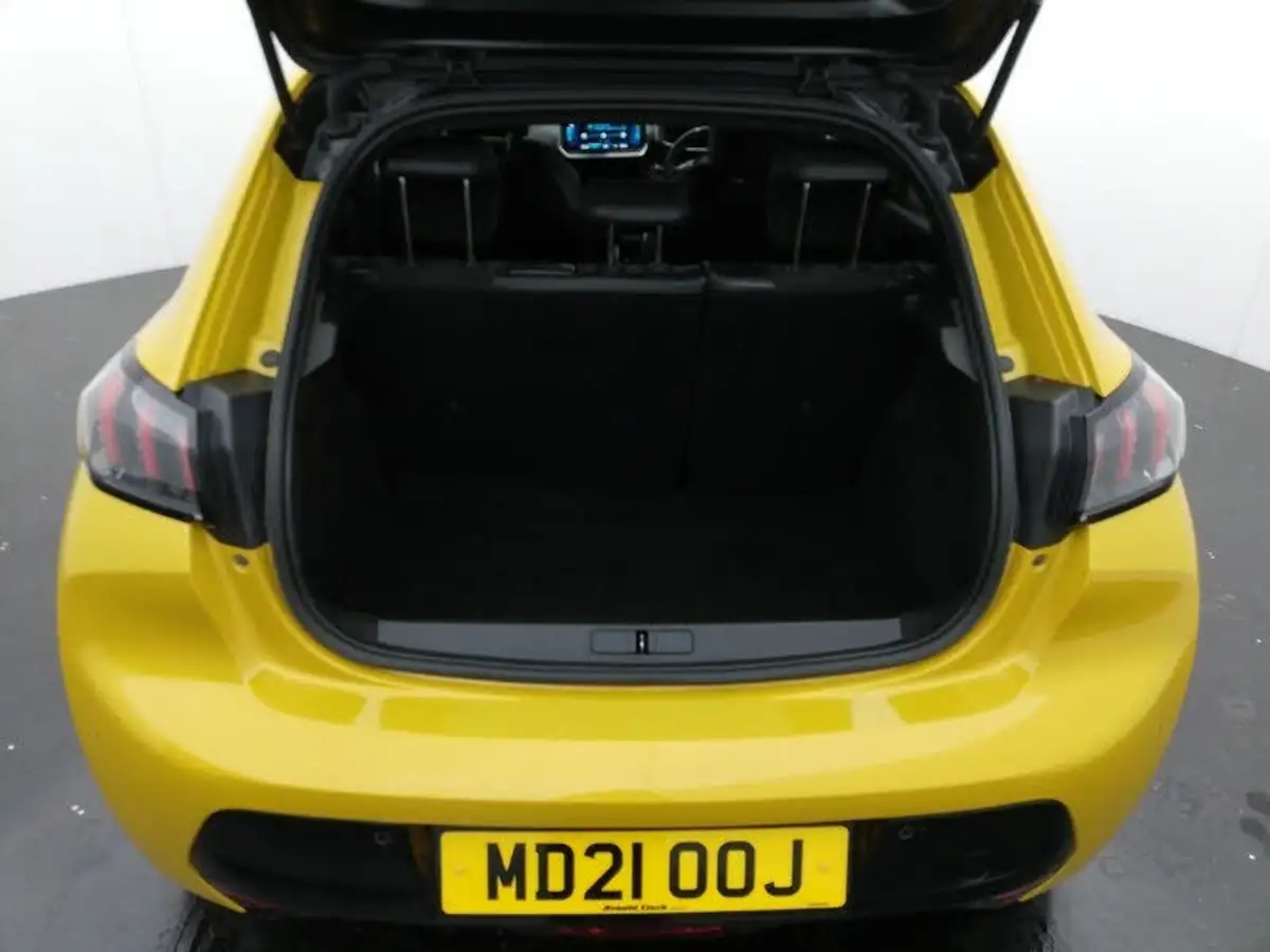 2021-peugeot-208-e-gt-premium-big-7