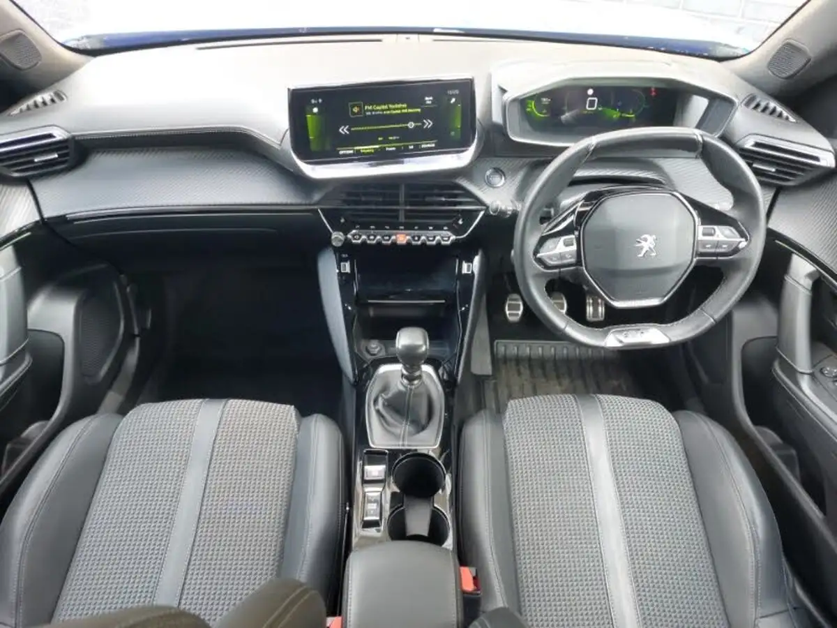 2021-peugeot-2008-suv-12-puretech-gt-big-2