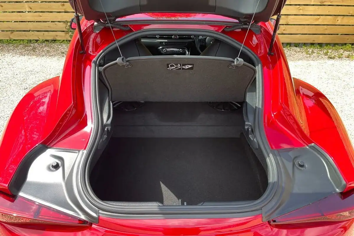2023-toyota-supra-30-pro-auto-big-21