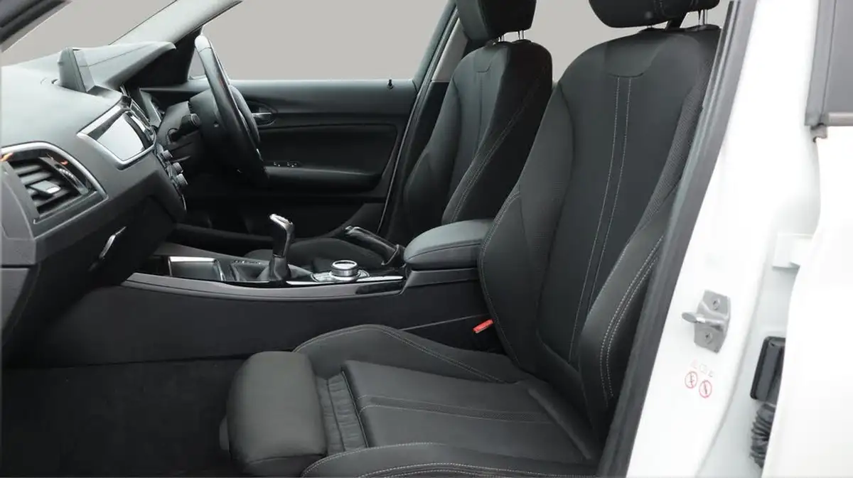 2018-bmw-1-series-15-118i-se-5d-big-14
