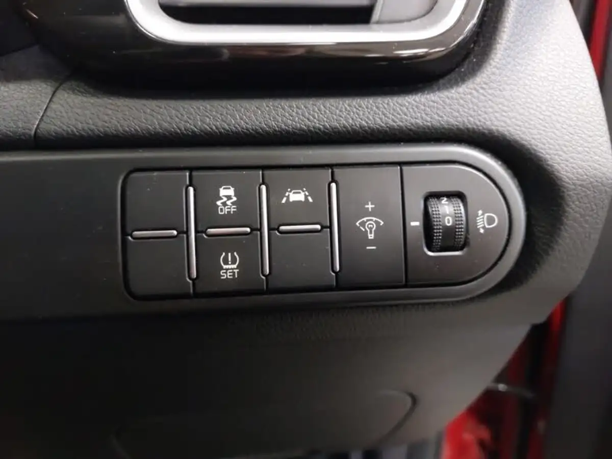 2021-kia-xceed-15-t-gdi-3-big-9