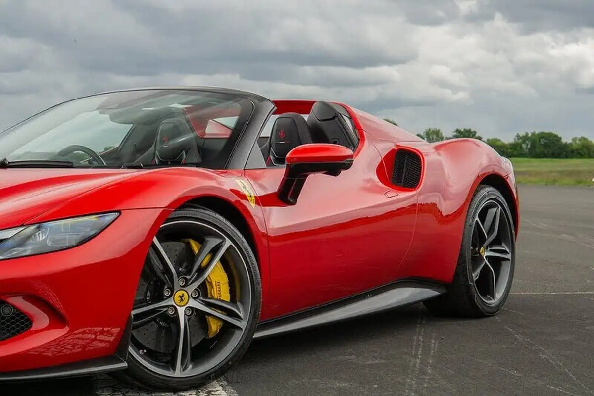 2023-ferrari-296-gts-big-4