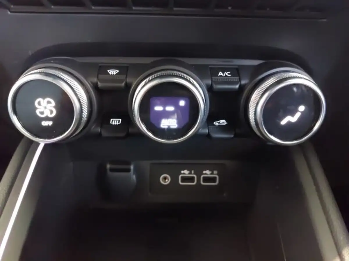 2024-renault-clio-16-techno-big-15