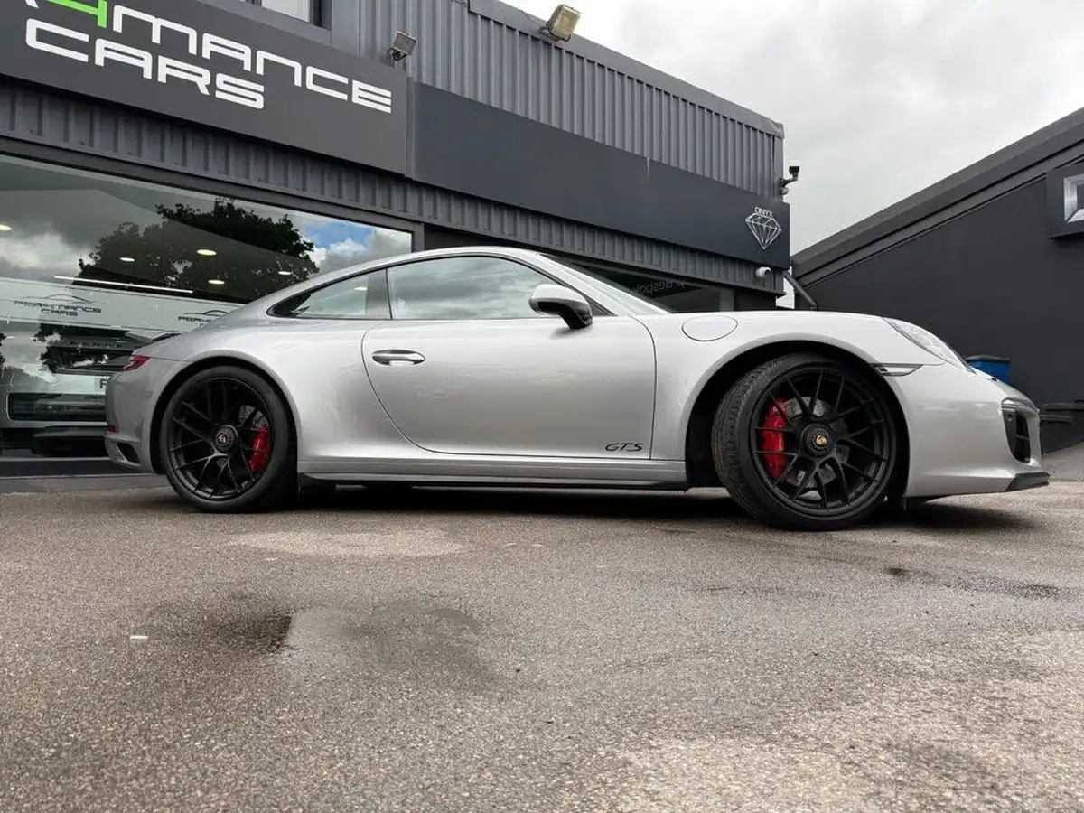 2018-porsche-911-30-carrera-4-gts-450bhp-coupe-pdk-big-8