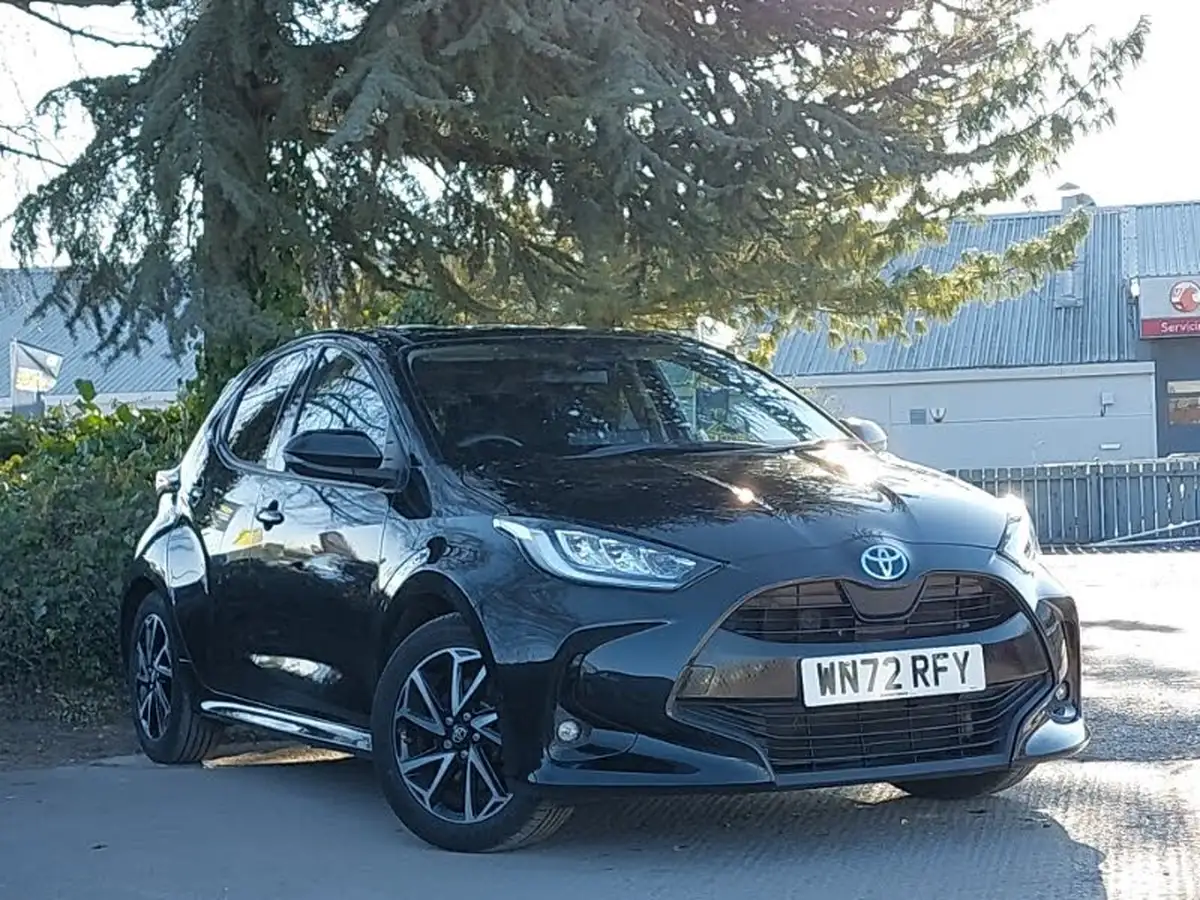 2022-toyota-yaris-15-vvt-i-design-big-0