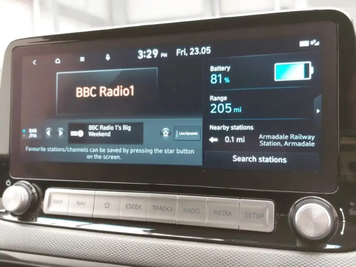 2022-hyundai-kona-e-premium-204ps-64kwh-7kw-obc-big-18