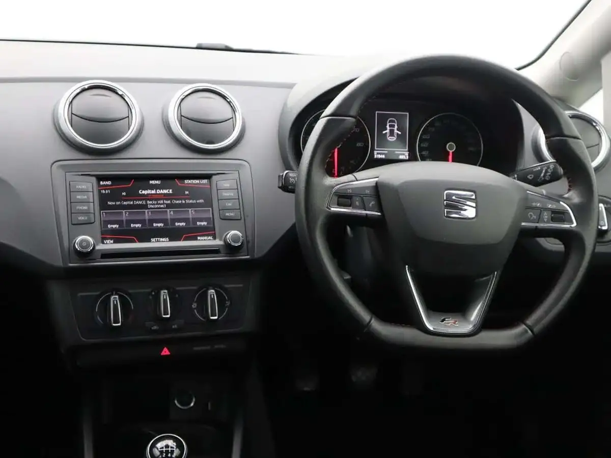 2017-seat-ibiza-14-ecotsi-fr-technology-hatchback-5d-big-31
