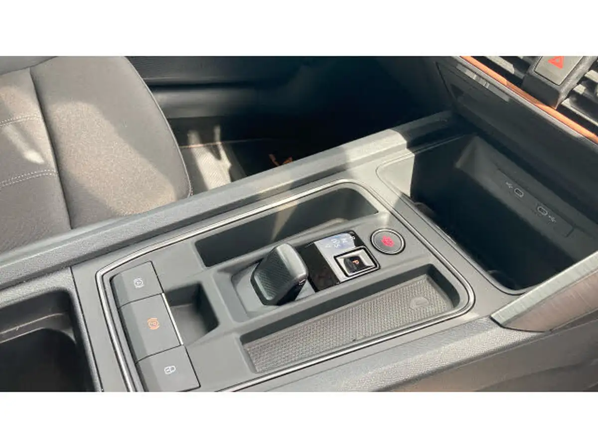 2024-cupra-formentor-14-e-hybrid-v1-big-13