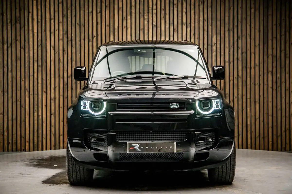 2022-land-rover-110-defender-30-p400-x-big-4