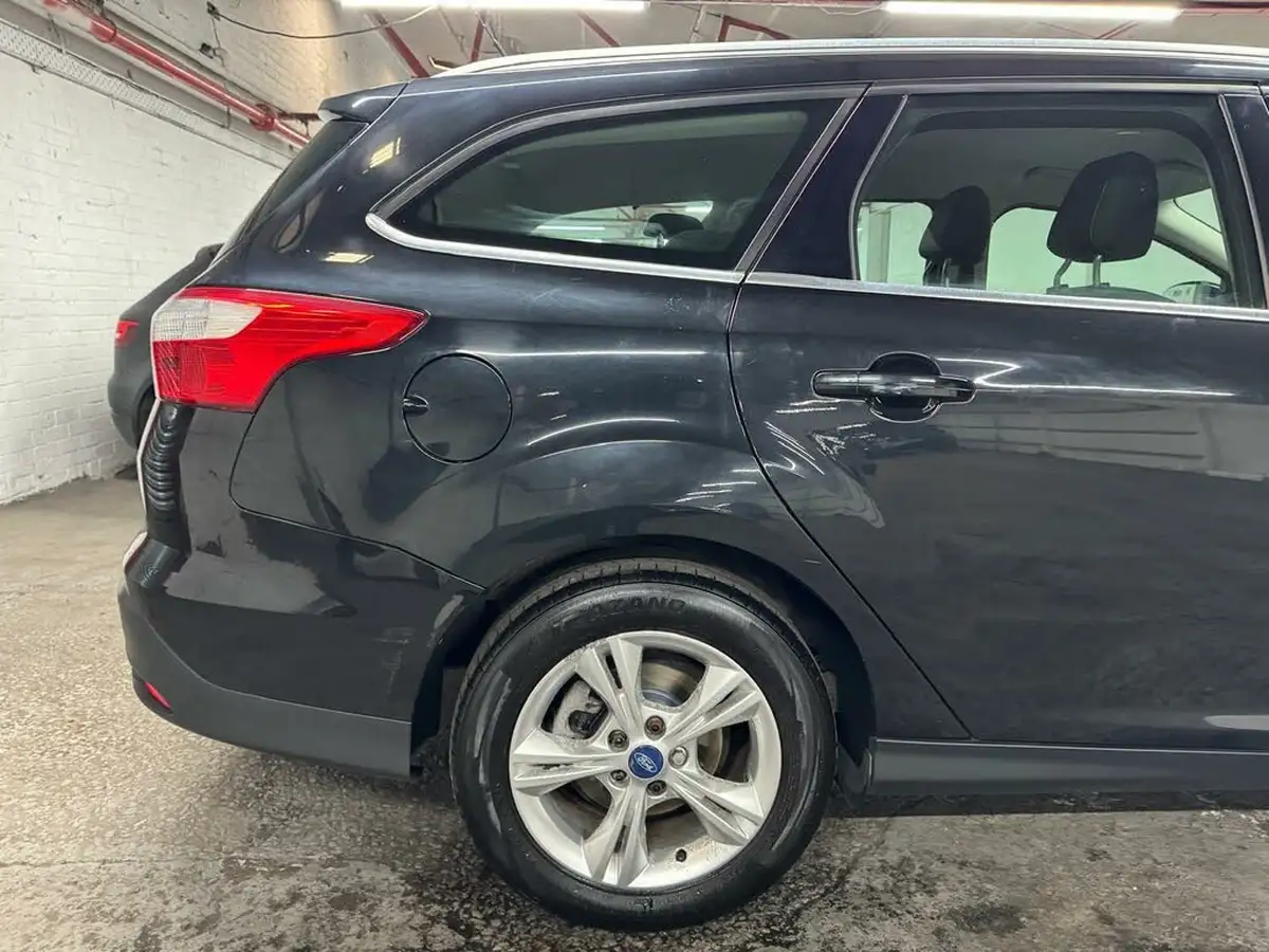 2012-ford-focus-16tdci-zetec-115ps-estate-big-28