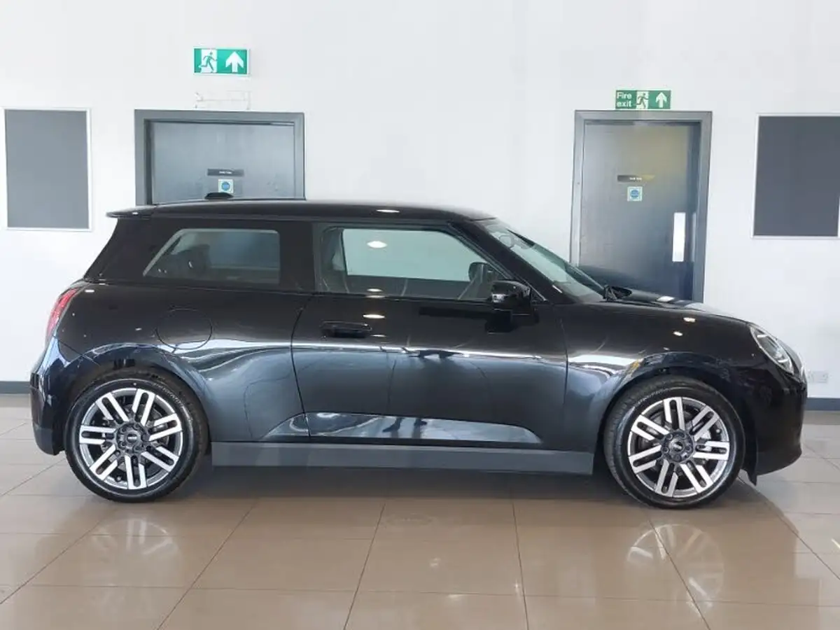 2024-mini-cooper-e-cooper-e-classic-big-2