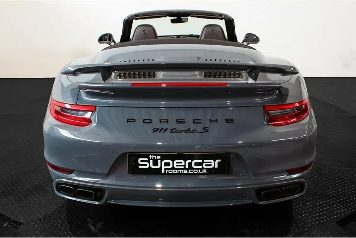 2016-porsche-911-38-turbo-s-cabriolet-big-50