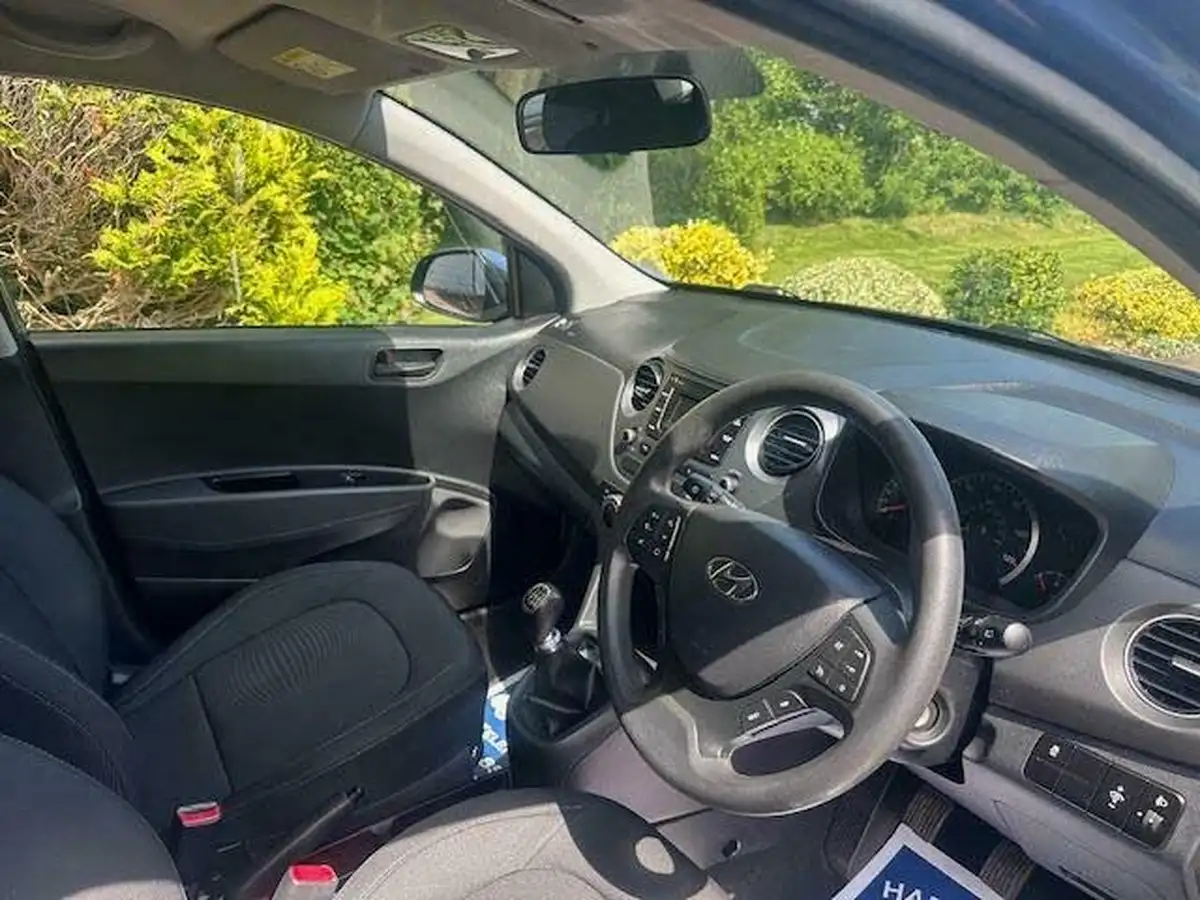 2017-hyundai-i10-10-se-big-11