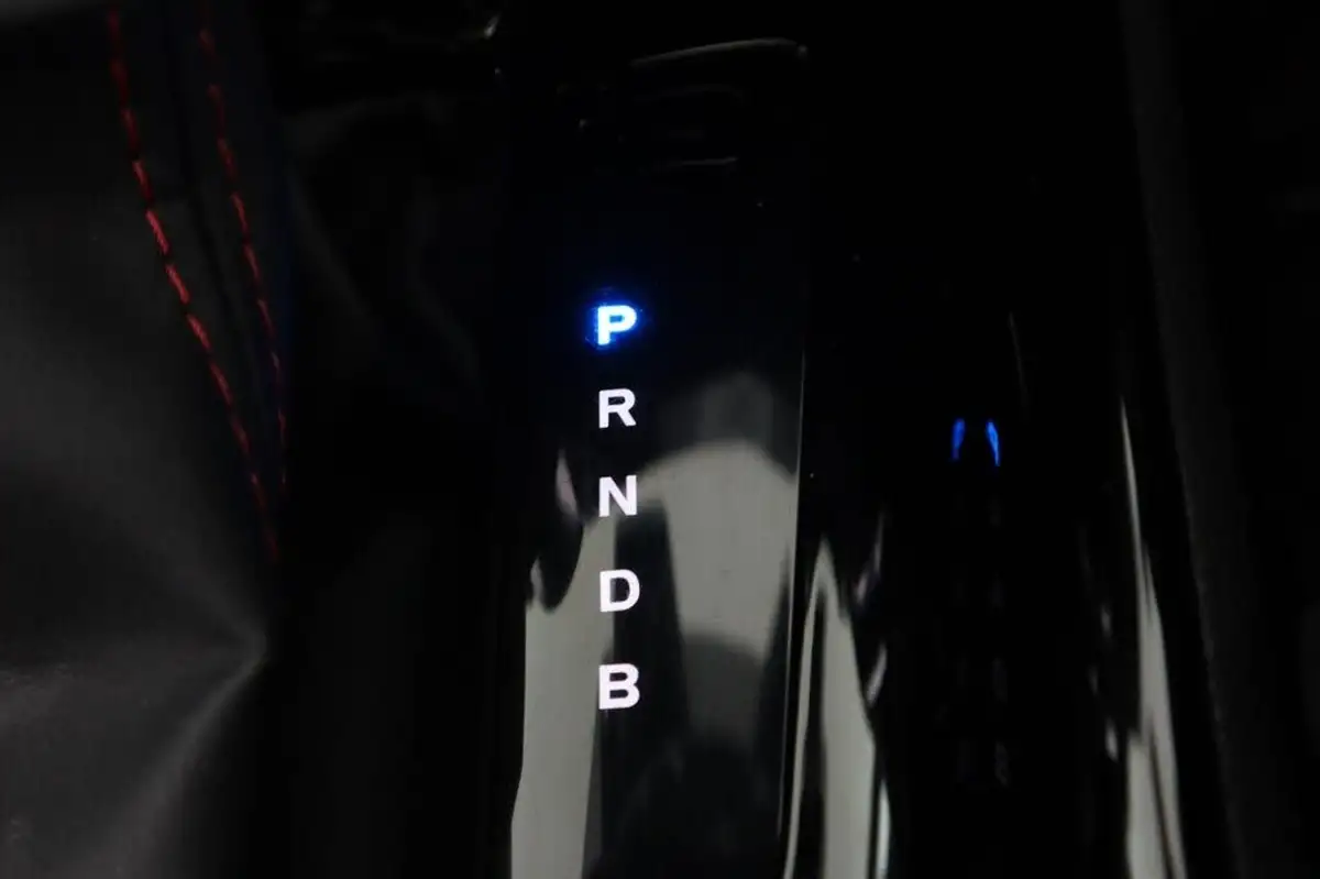 2022-toyota-c-hr-18-vvt-i-gr-sport-big-50