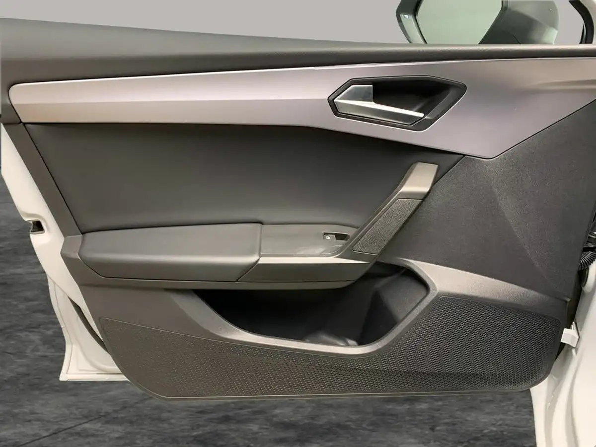2022-seat-leon-big-33