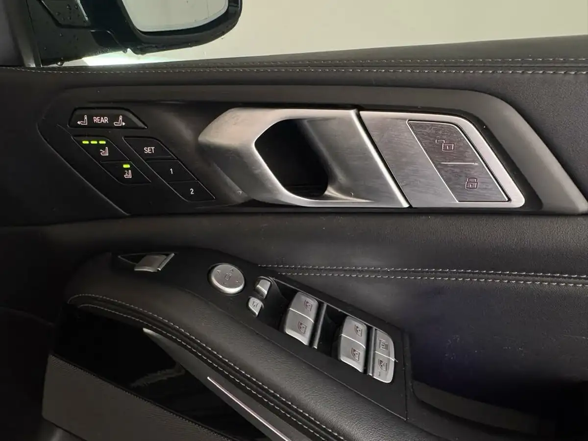2019-bmw-x7-30-xdrive40i-m-sport-big-25