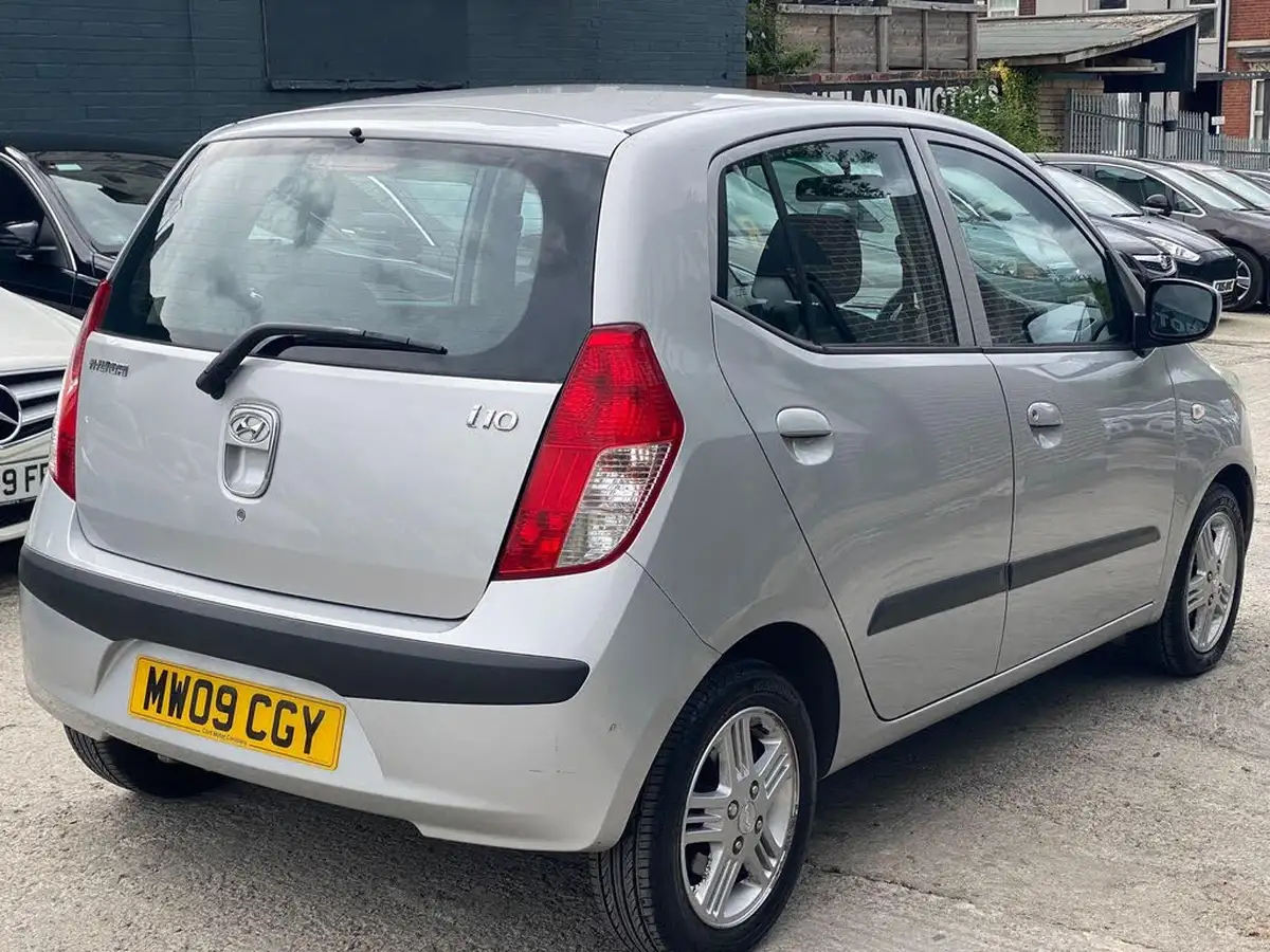 2009-hyundai-i10-12-comfort-76bhp-big-4