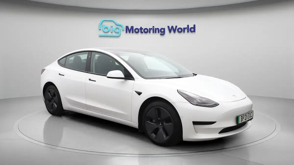 2021-tesla-model-3-e-standard-plus-big-1