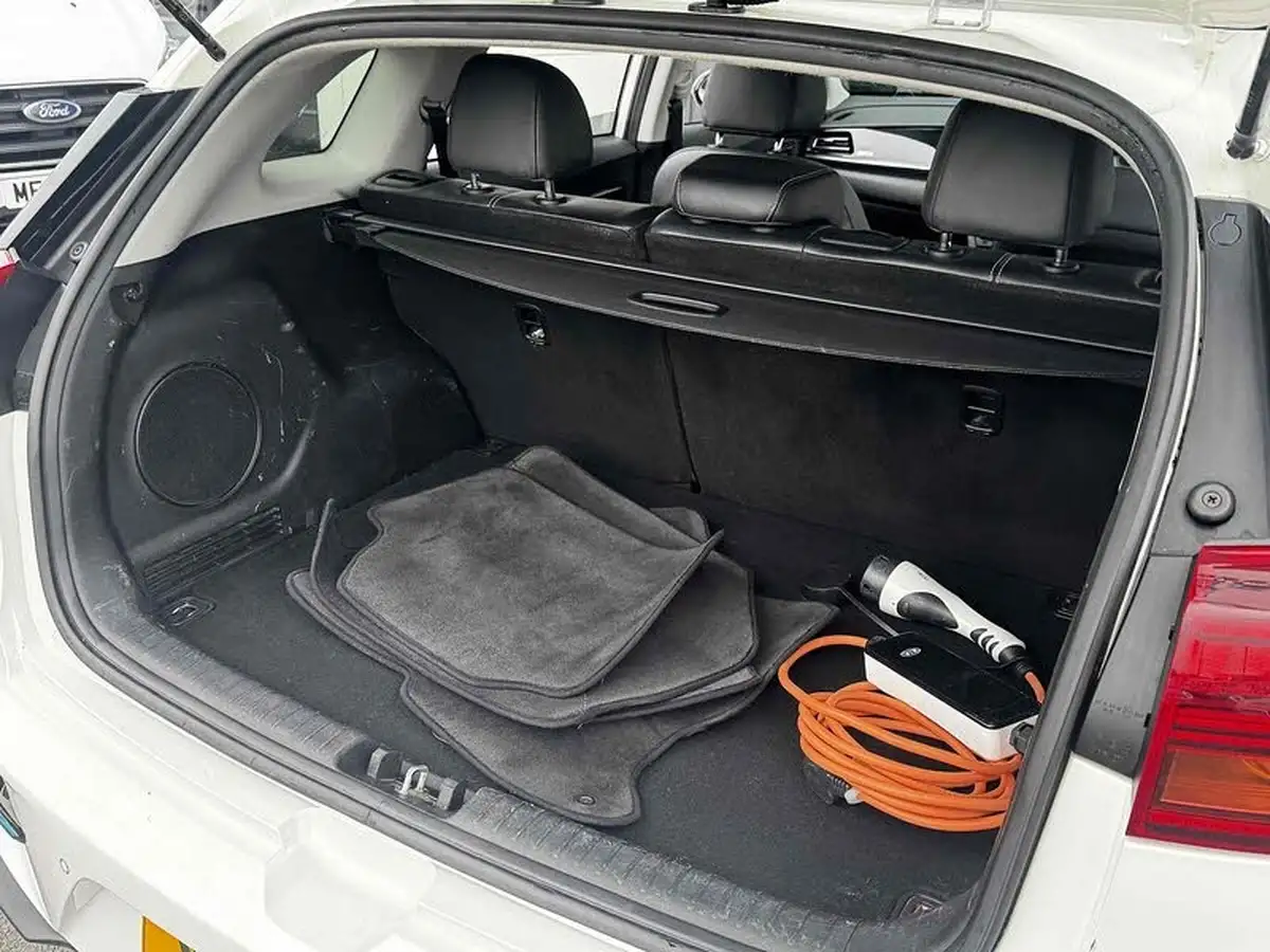 2021-kia-e-niro-ev-4-big-12