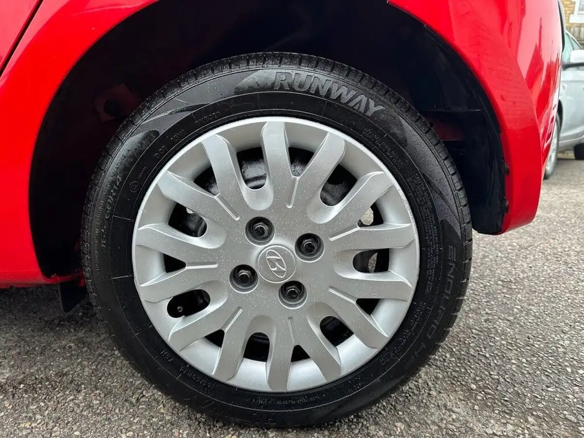 2009-hyundai-i10-12-classic-big-28